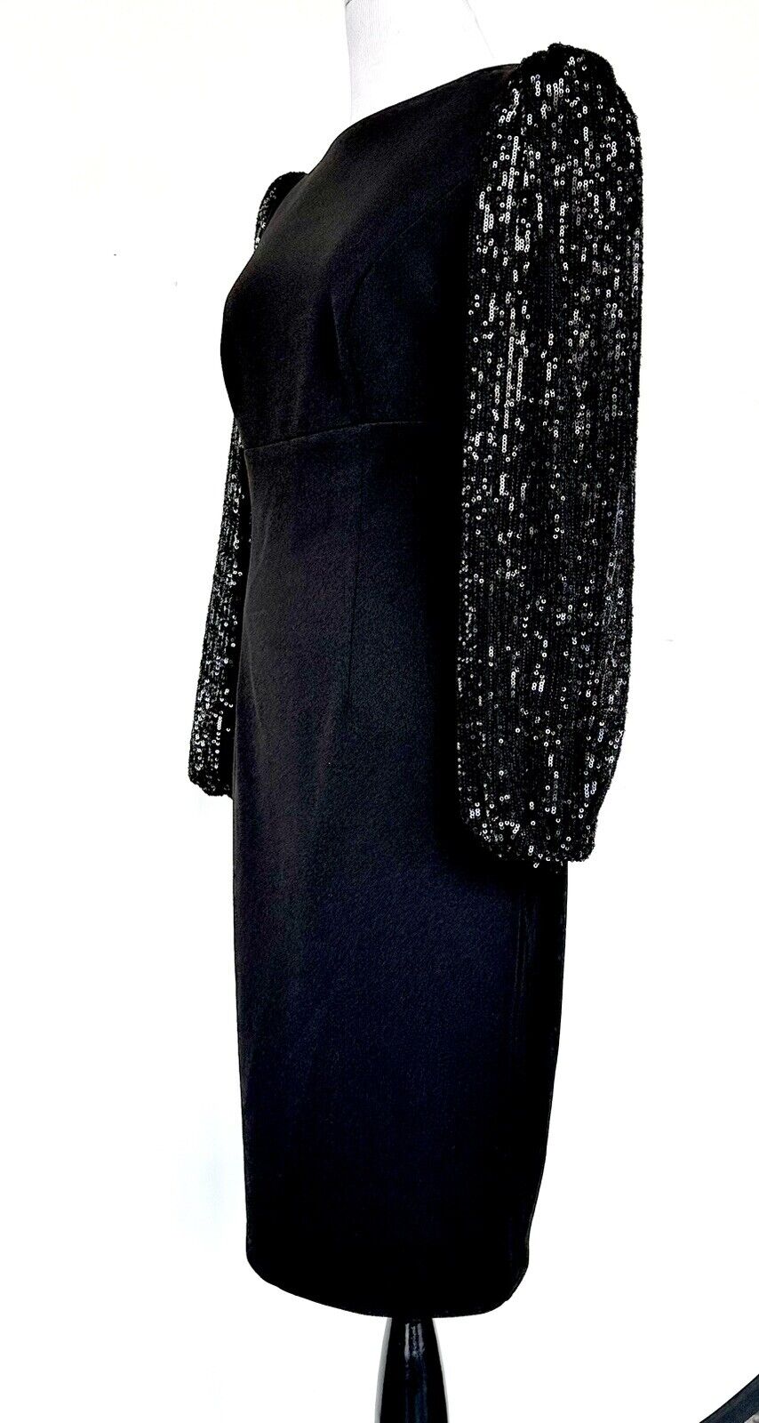 Eliza J Sheath With Sequin Long Sleeves Black Retails $178 Size 0 NWT