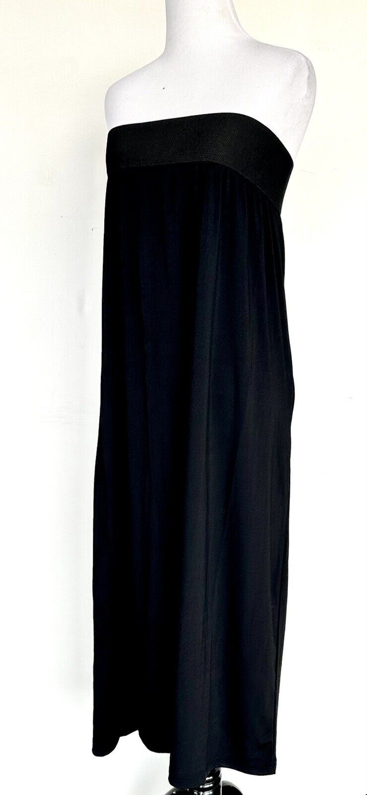 The Main Street Exchange Black Skirt/ Strapless Dress  Midi Small Price $31.99