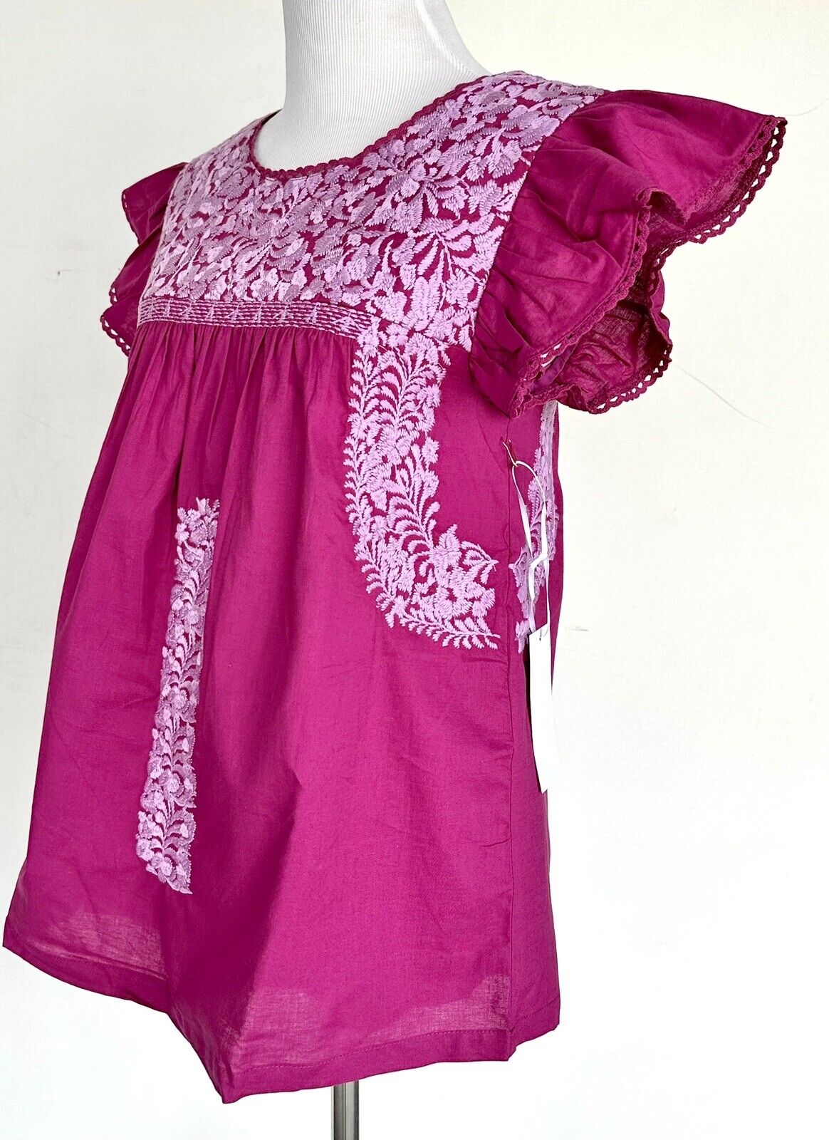 NWT J Marie embroidered Wren Top size XS Retail $106 Price $53 Berry