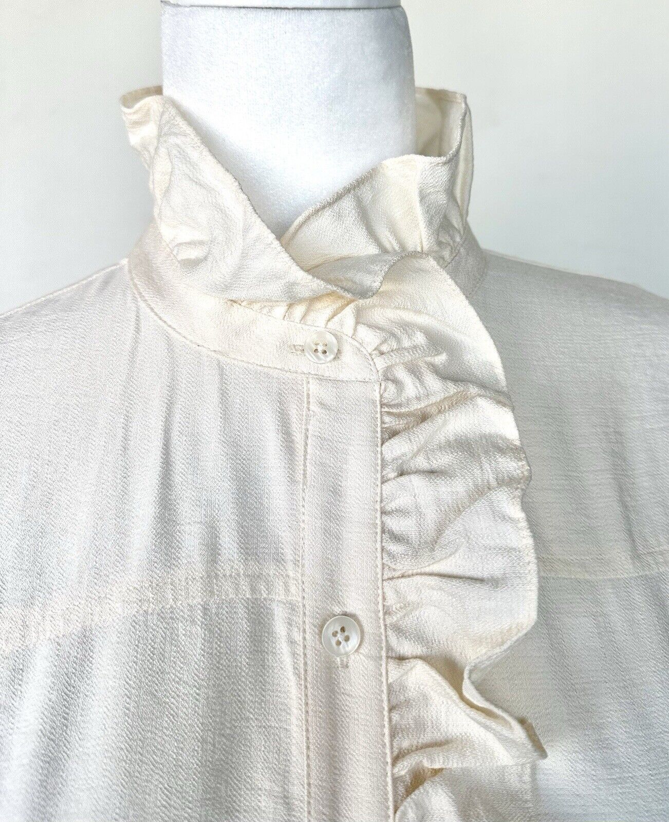 Darling Clothing Cream Ruffle Blouse. Retail $115 New With Tags XS