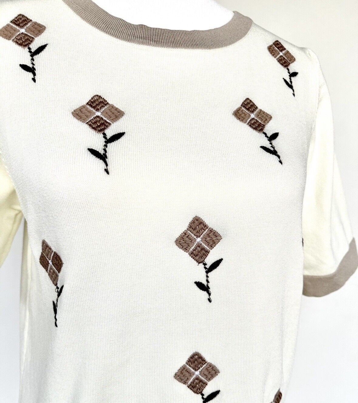 DDD Retro Style Knitted Sweater Short Sleeve Embroidered Size M