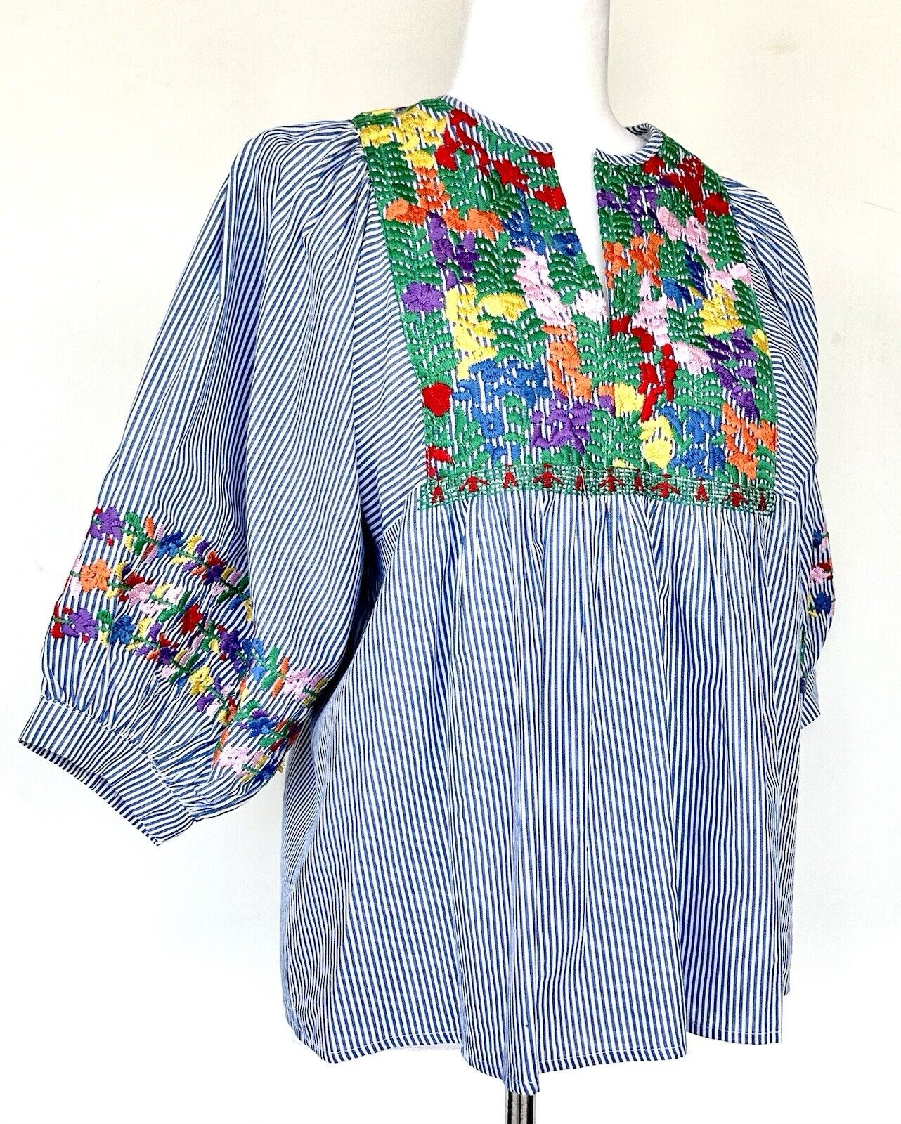J Marie embroidered Tristan Top XS NWT Striped Blue Puff Sleeve Retails $146