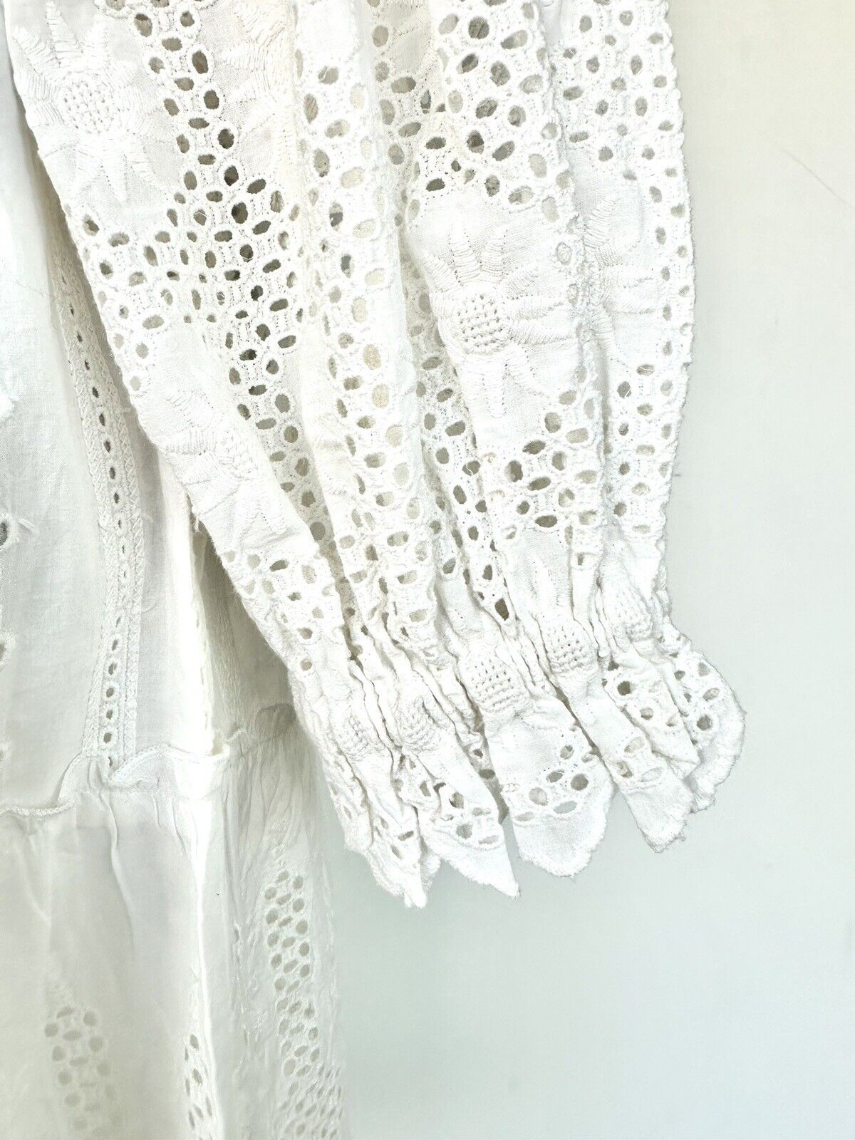 SUNDANCE CATALOG Tolani Vivi Eyelet Lace White Dress Retail $148 Size XS