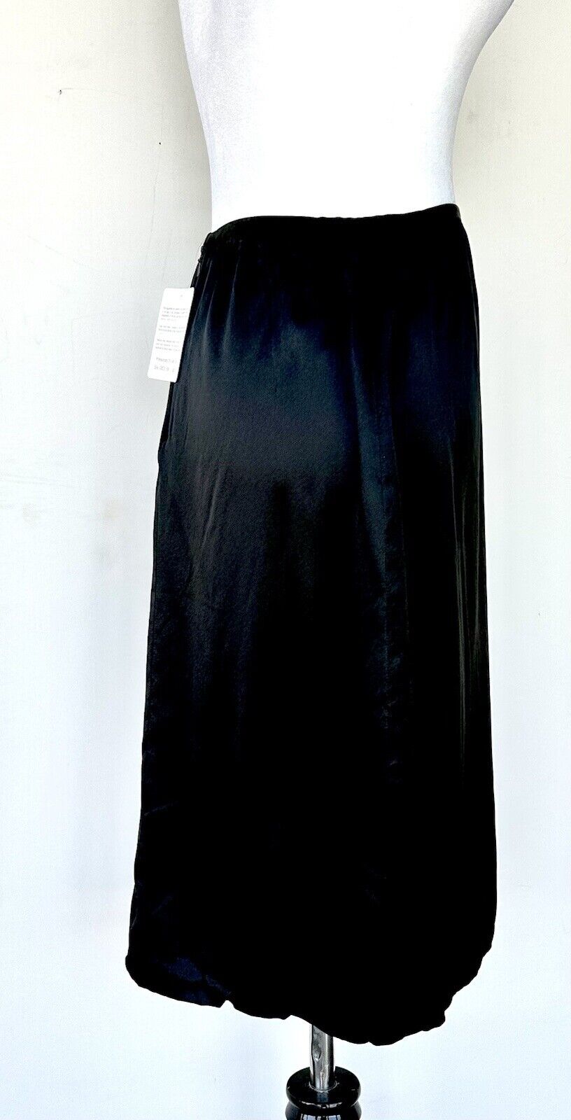Tadashi Black 100% Silk Skirt Size 2 Retails $190 NWT