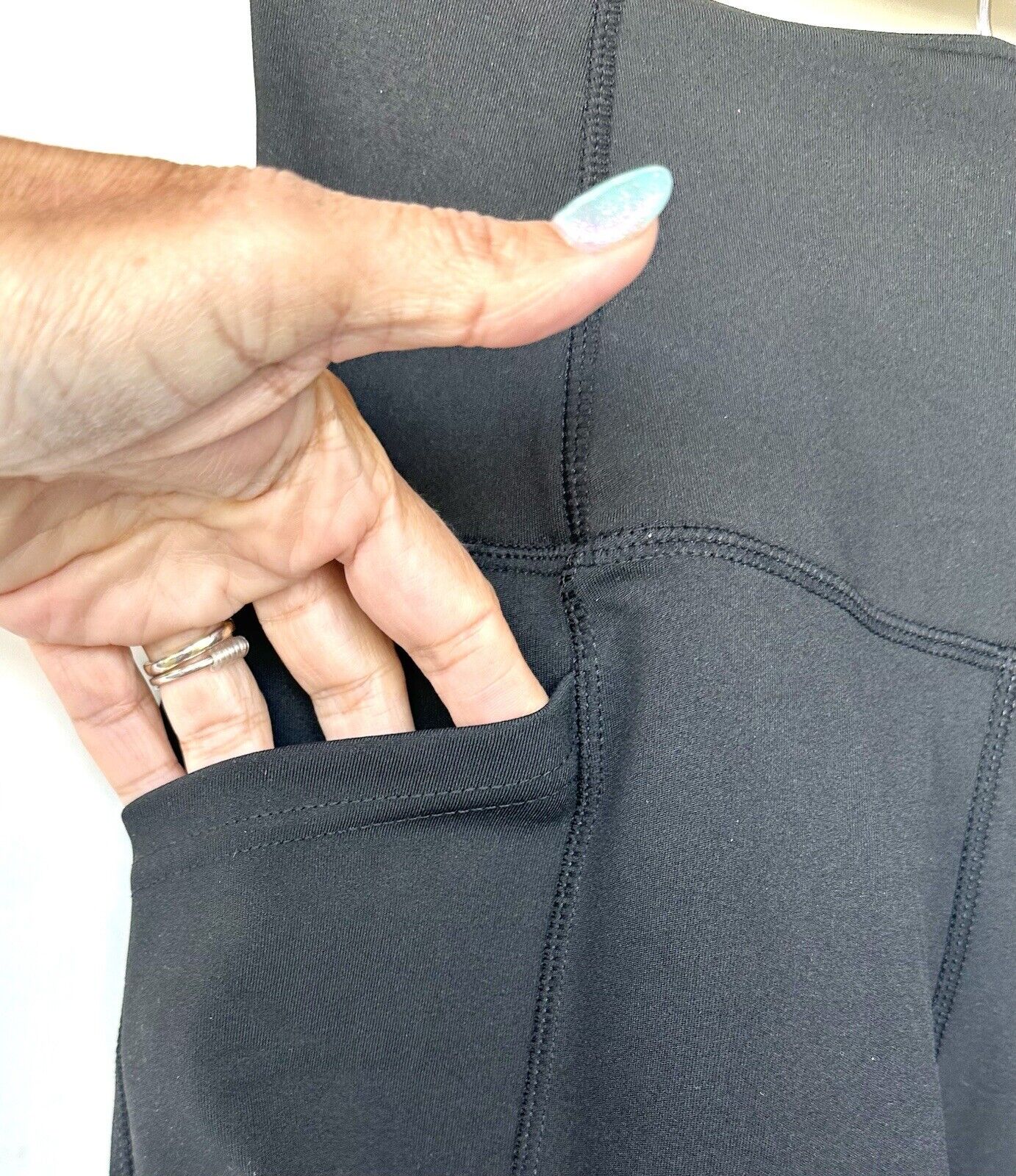 Women’s NICOLE MILLER SPORT Leggings Black Media pocket leggings Retail $68 S