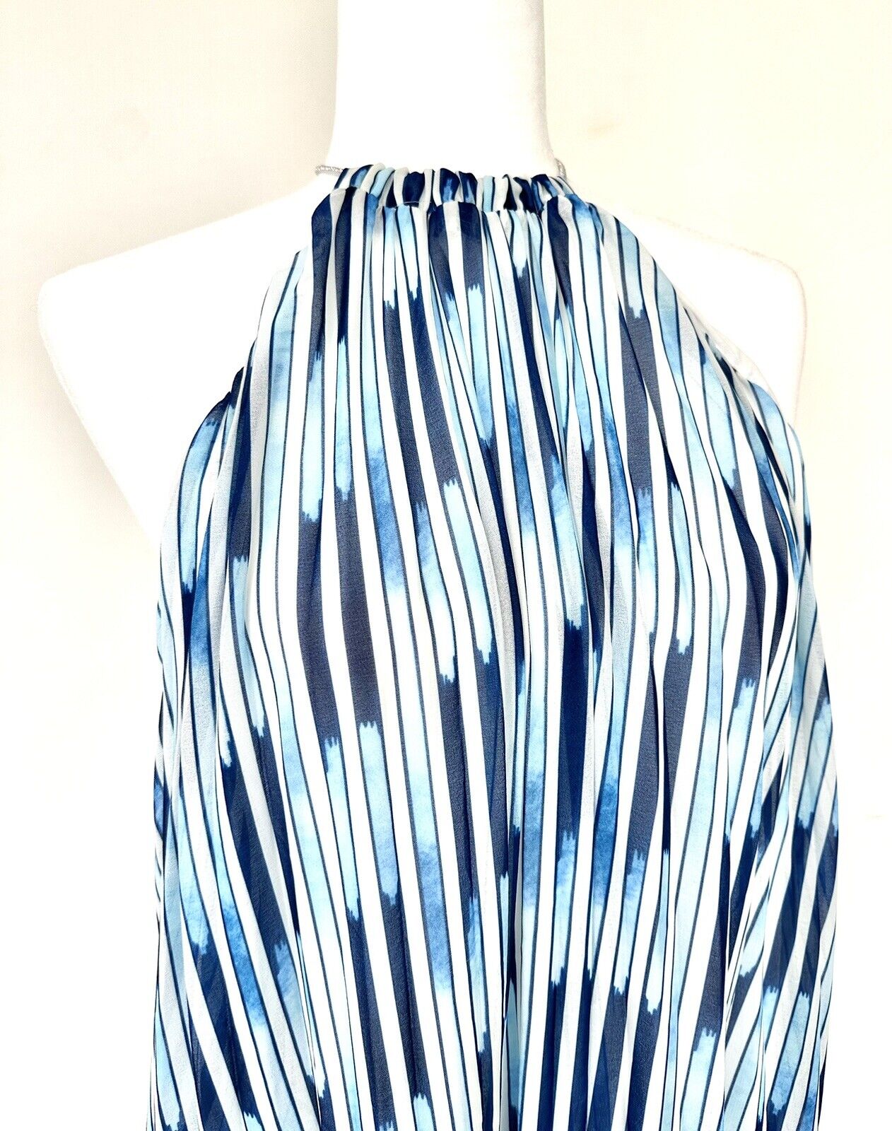 L’atiste By Amy Blue White Long Pleated Dress Halter Retail $105 Price $59 L