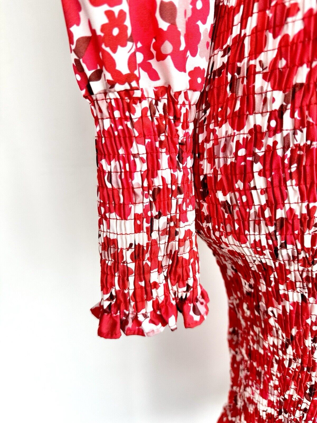Dolce Smocked Red LS Floral Dress Size Small Bodycon