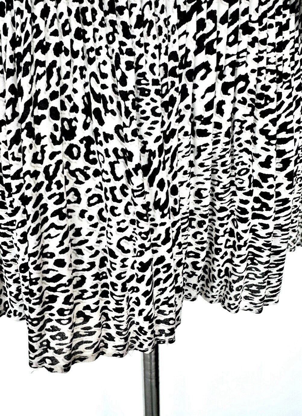 Donna Karan Animal Print Tie Neck Sleeveless Top Size XXS