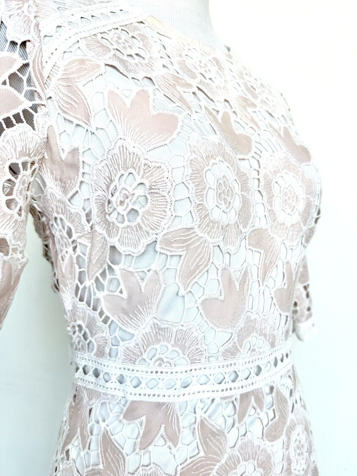 Just Me Pale Pink White Lace Dress Price $88 Size S NWT Ruffle Hem