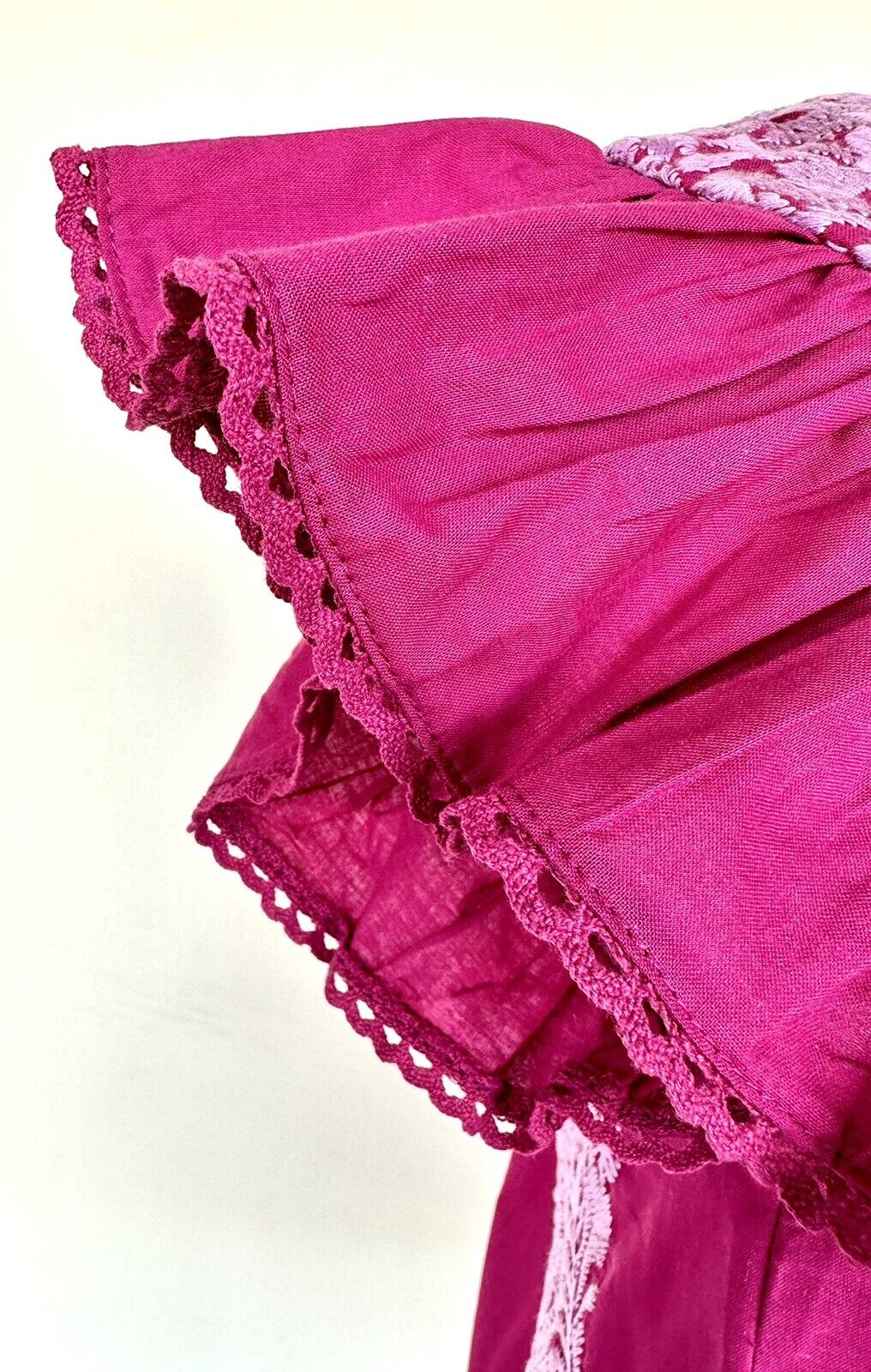 NWT J Marie embroidered Wren Top size XS Retail $106 Price $53 Berry