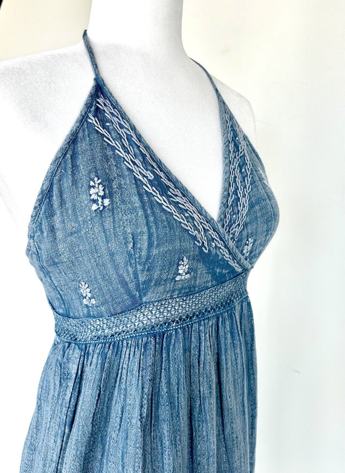 Raga Chambray Embroidered Halter Neck Midi Dress XS New With Tags Retail $98