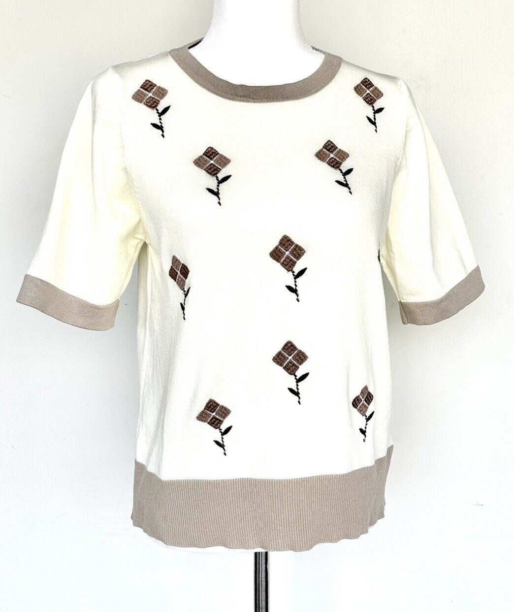 DDD Retro Style Knitted Sweater Short Sleeve Embroidered Size M