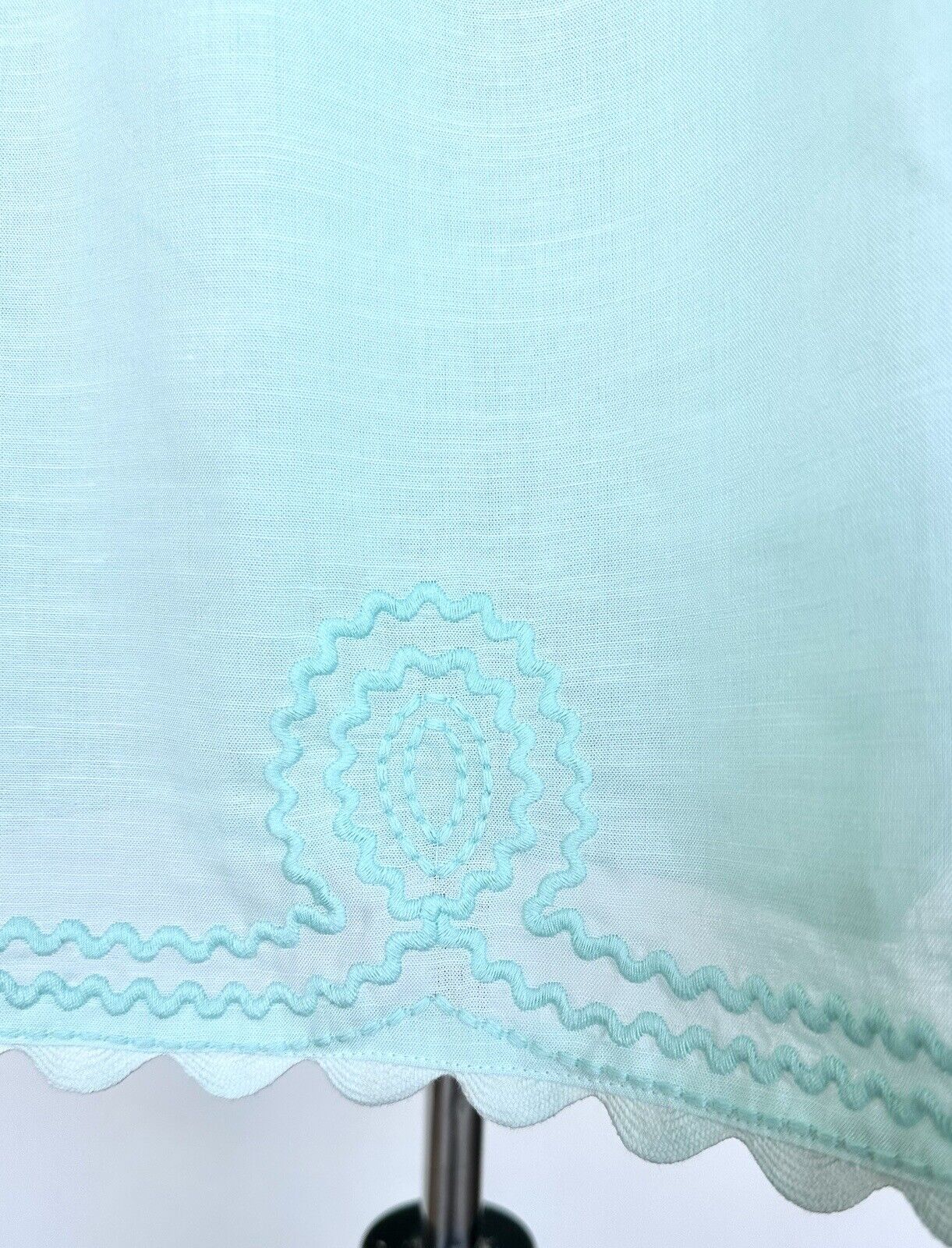 J Marie Brooklyn Dress Retail $128 Flutter Strap Embroidered Linen Mix Large