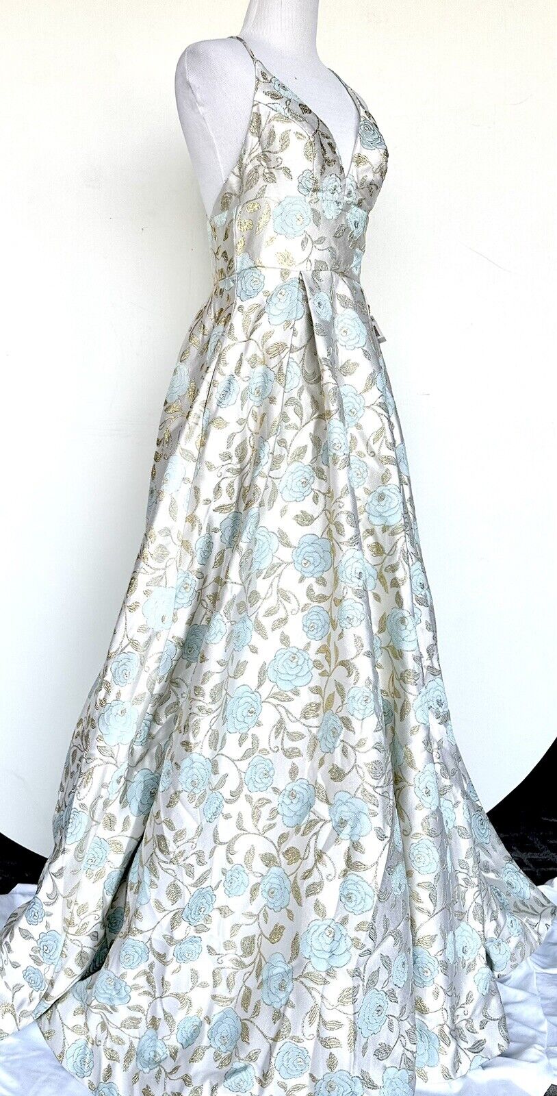 TLC Say Yes To The Prom Ivory  Dress Gown Retail $149 Price $99 Size 1/2 (XS)