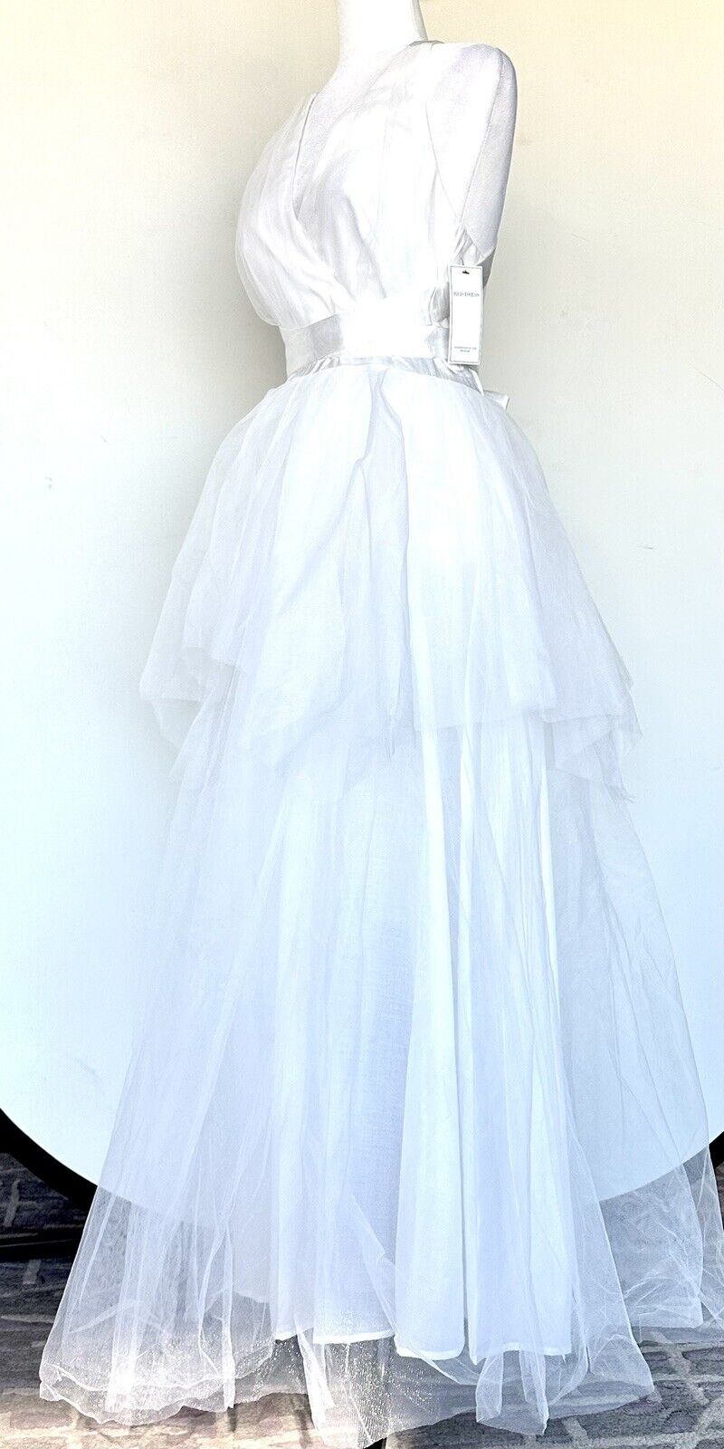 Aura White Tulle Midi Halter Dress With Cross Back Retails $108 Size XSmall NWT