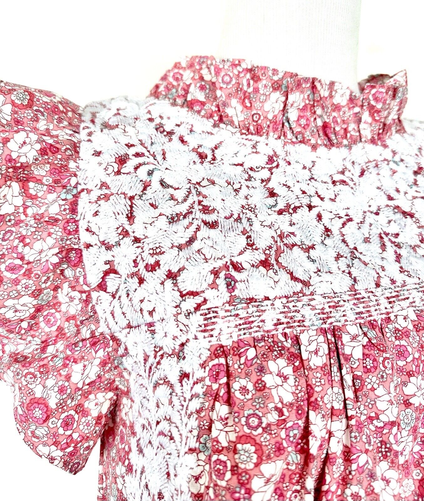 NWT J Marie embroidered Savannah Top size XS Retail $118 Price $59 ￼