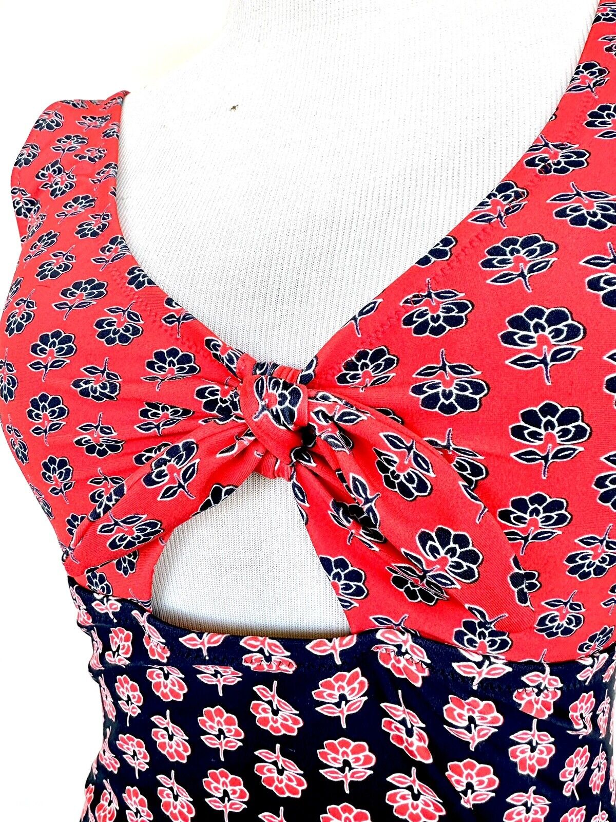 J Crew Women's Cutout Bow Floral Swimsuit Retail $98 NWT Red Navy