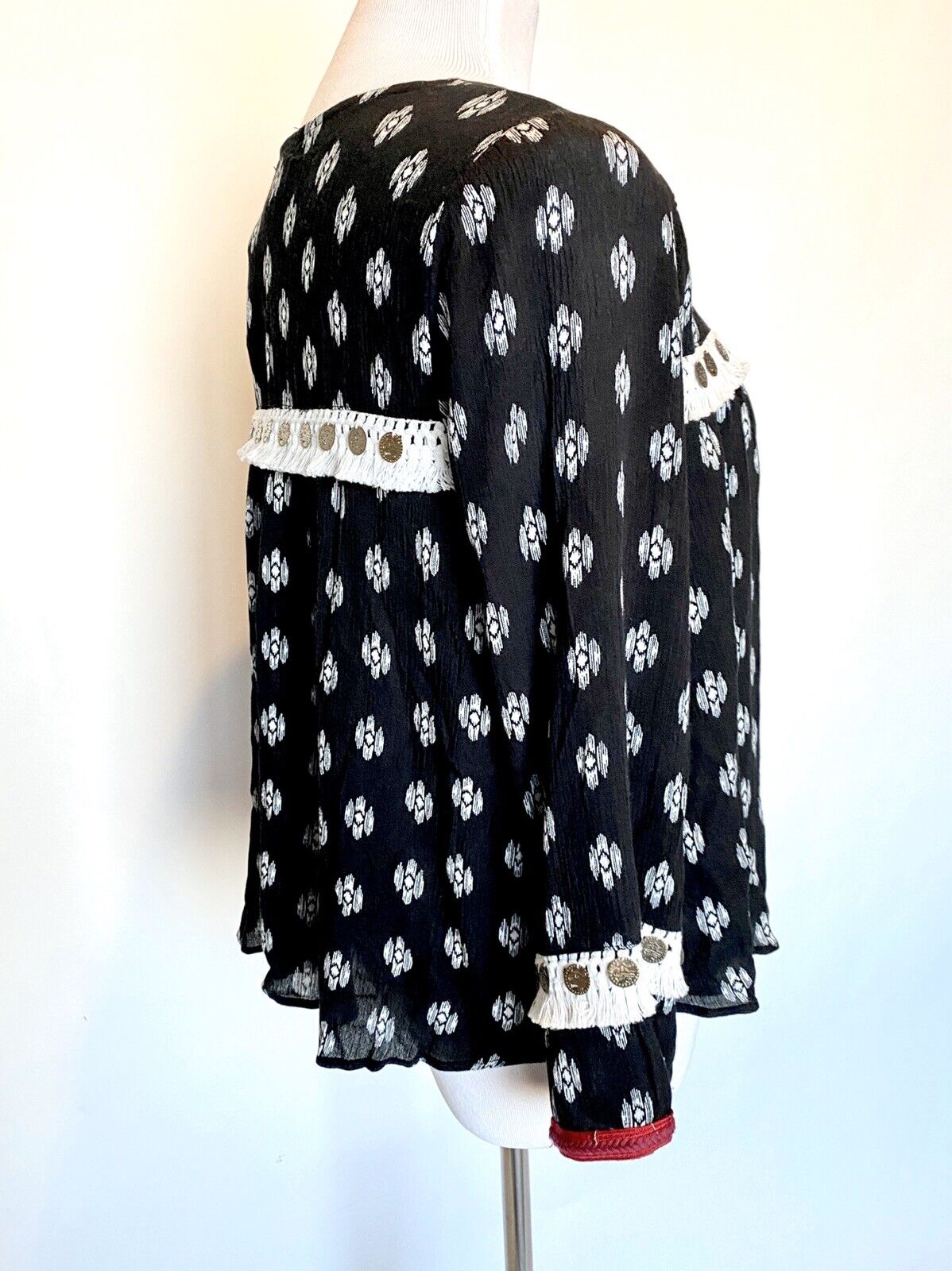 Status By Chenault  Fringe Boho Open Front Jacket Retail $78 Price $33 NWT Sz M