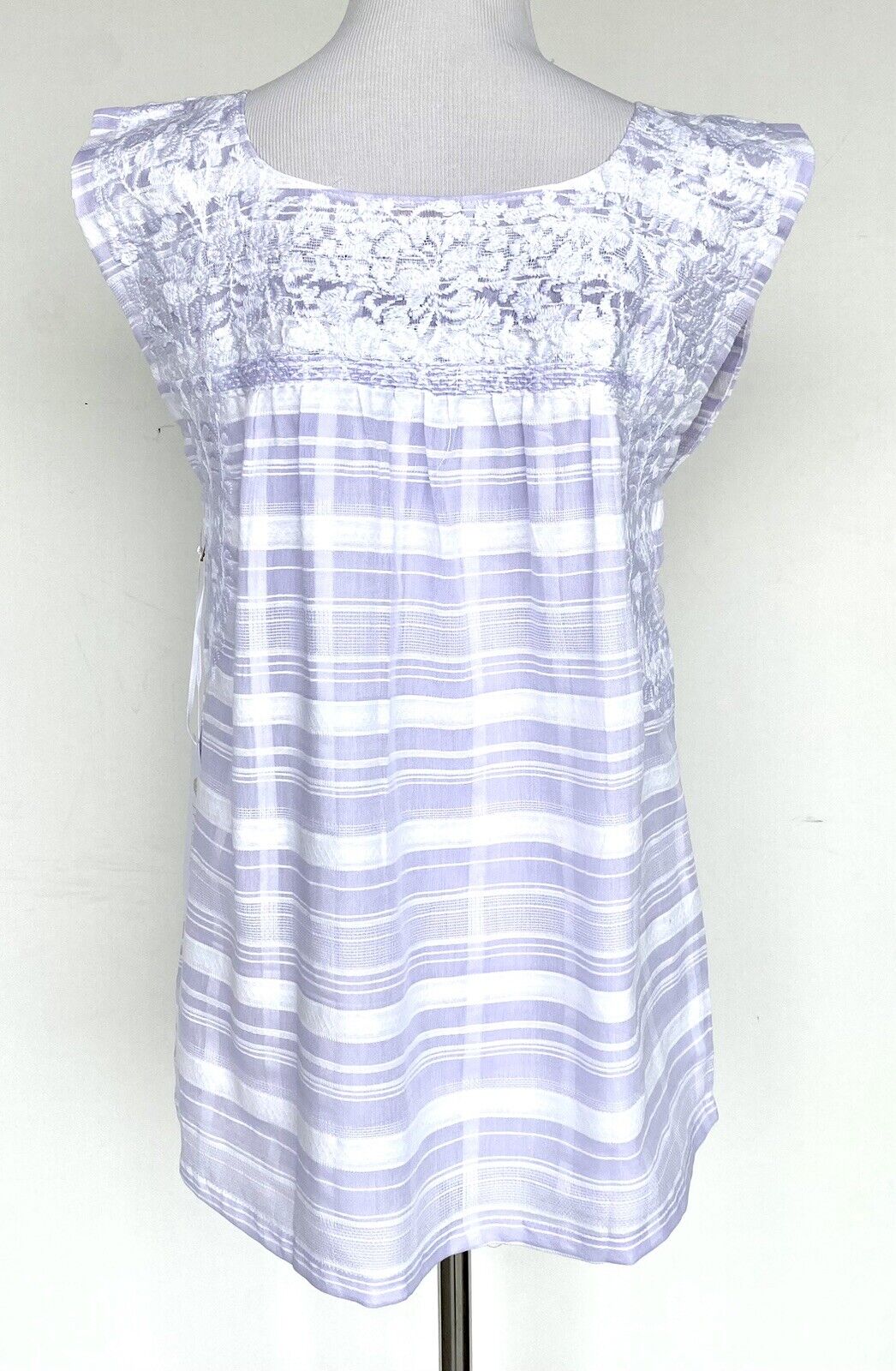 NWT J Marie embroidered Sydney Top size XS Retail $106 Price $58 Stripe