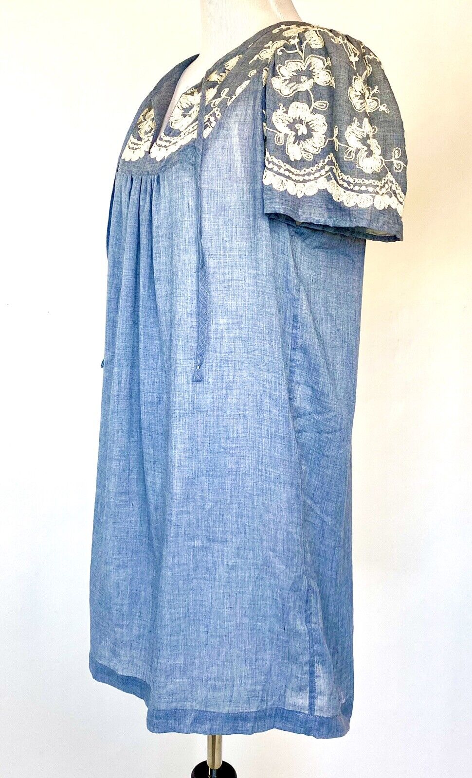 Beltaine Blue & Ivory Embroidered Chambray Dress Retail $198 Price $48 XS NWT