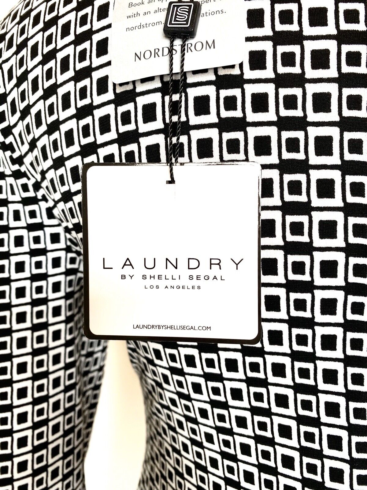 Laundry Black & White Diamond Stretch Wrap Dress NWT Retail $138 Price $48  M