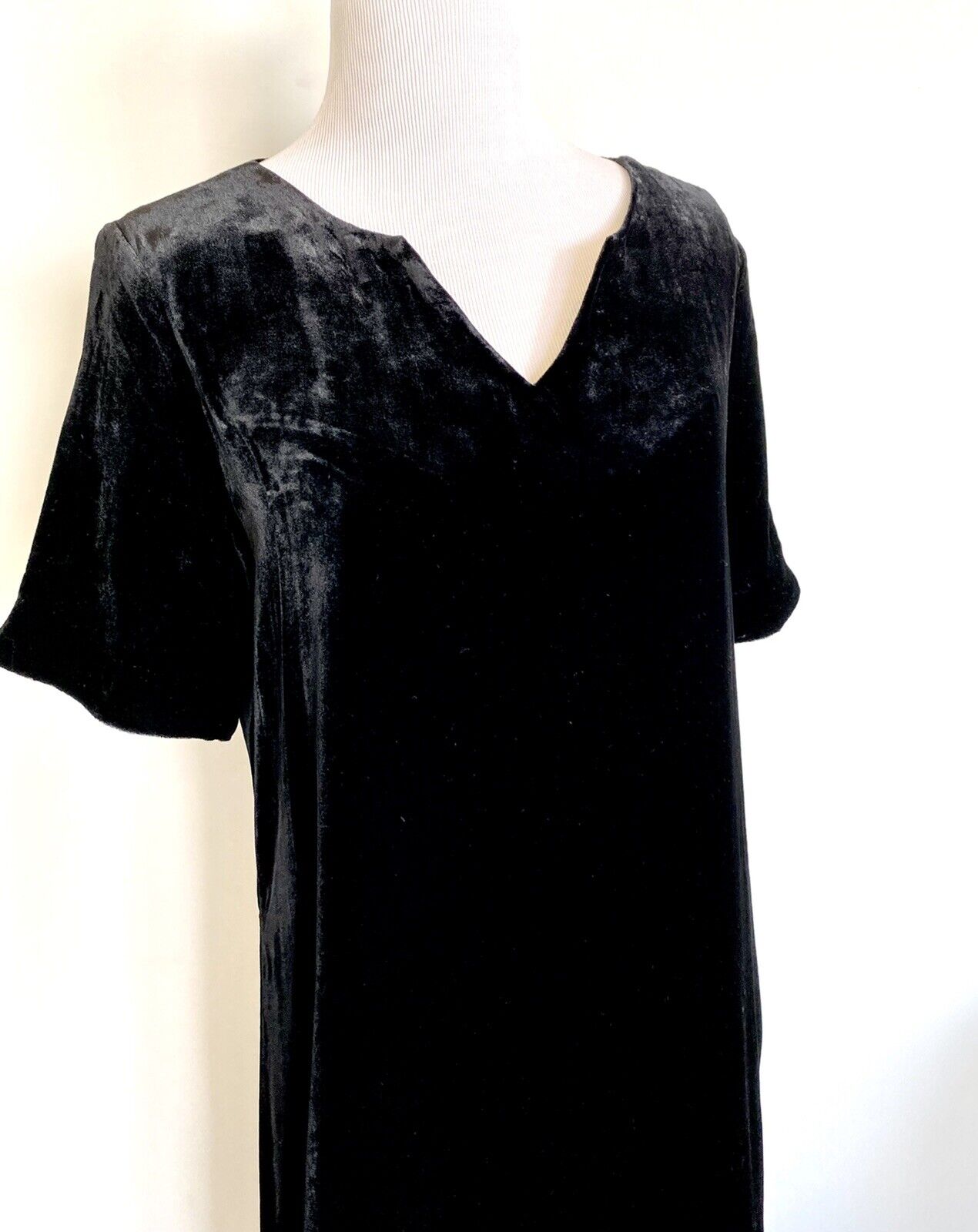Sundance Olivia Velvet Silk Mix Black Dress Retails $168 Price $64 NWT Size XS