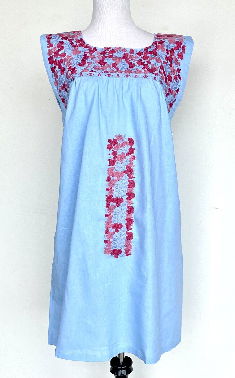 J Marie embroidered Raelyn Dress size XS Retail $116 Price $65 Cotton Linen Mix