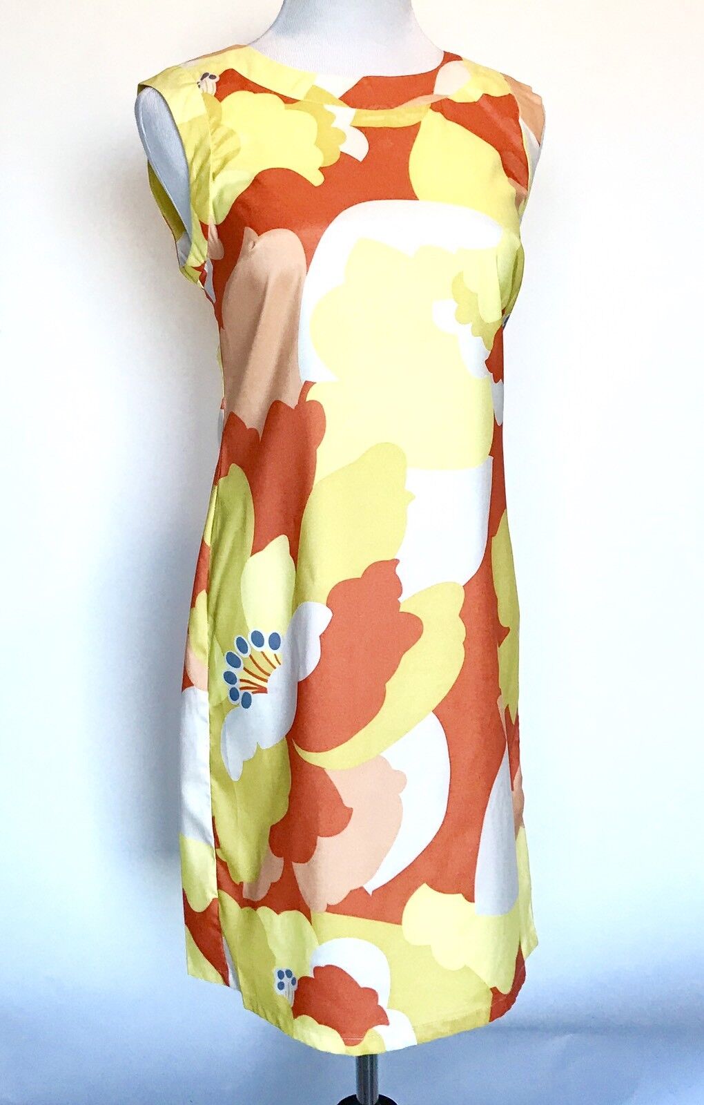 Vertigo Sleeveless Abstract Shift Dress Yellow/Orange. Retail $220 Price $78 NWT