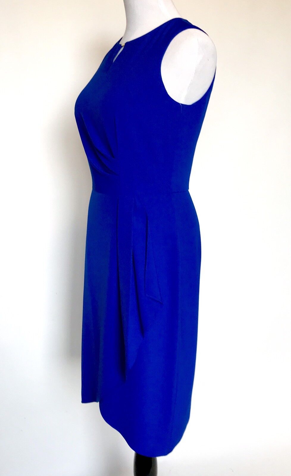 Tahari Arthur Levine Gold Bar Blue Wrap Dress. NWT Retail $128 Price $59 Size 6