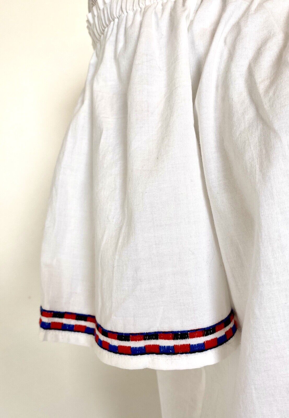 Beltaine White Embroidered Off Shoulder Blouse Retail $138 Price $32 Size S NWT