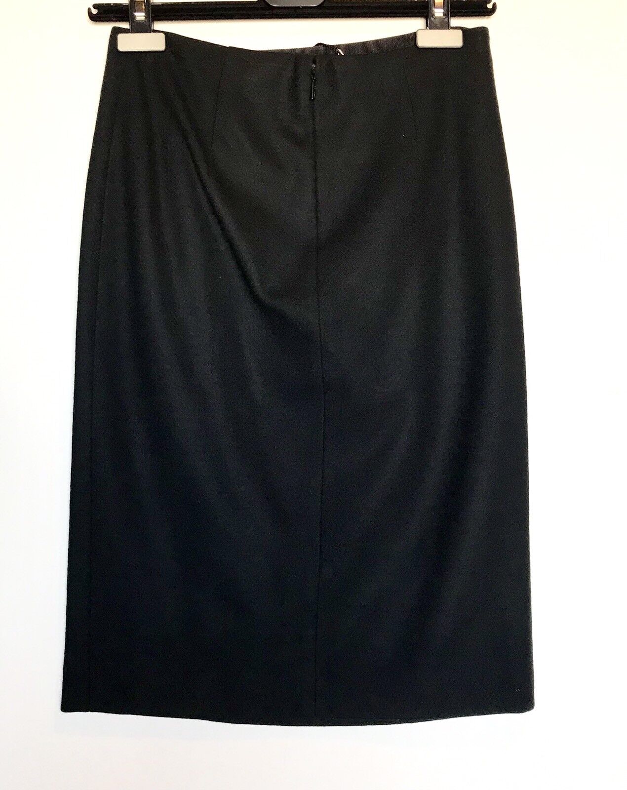 Carolina Herrera Black Ruffle Soft Wool Skirt NWT Retail $415 Price $199 Size 2