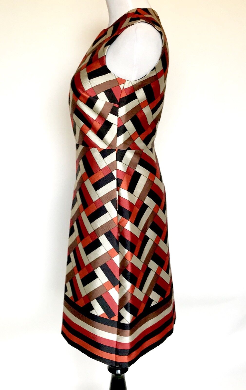 Carolina Herrera Burnt Orange Print Dress. Retail $885 Price $ 395 Size 2 NWT