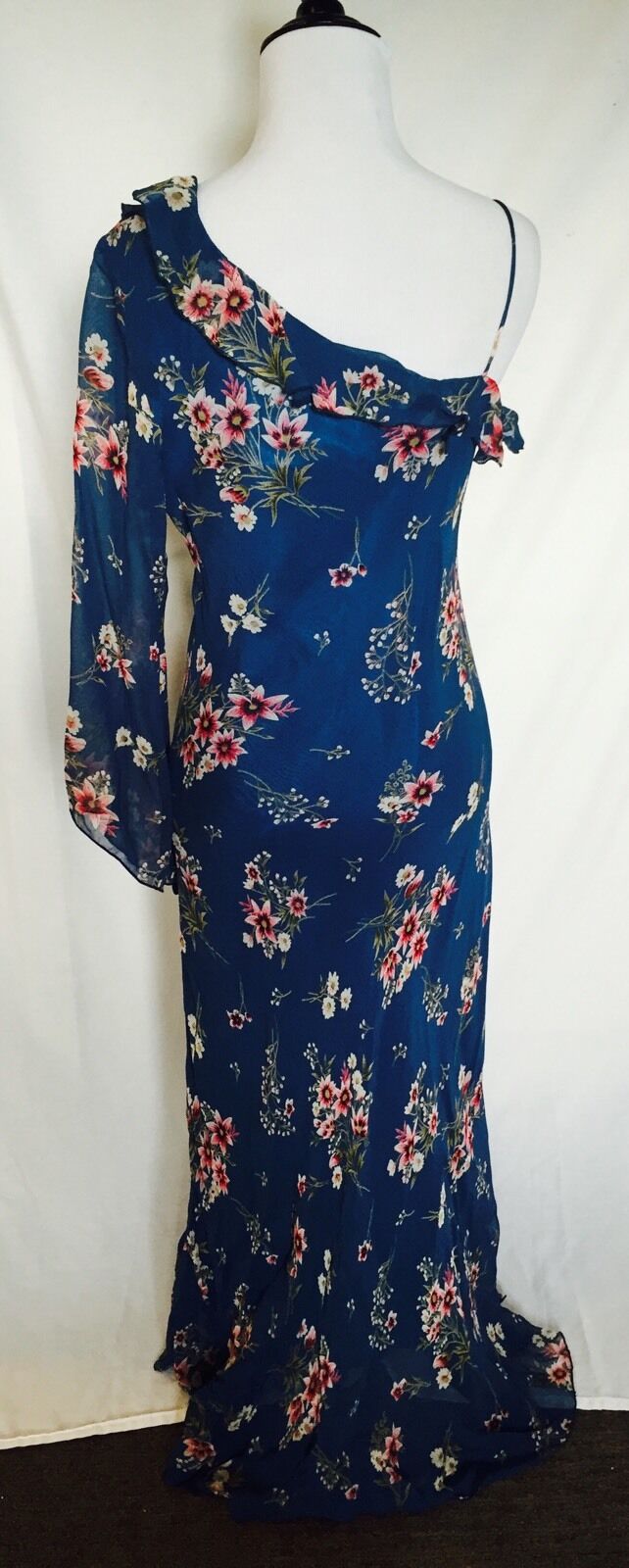 Papillon Blue Daisy one shoulder flowered Long dress. NWT size M. $29