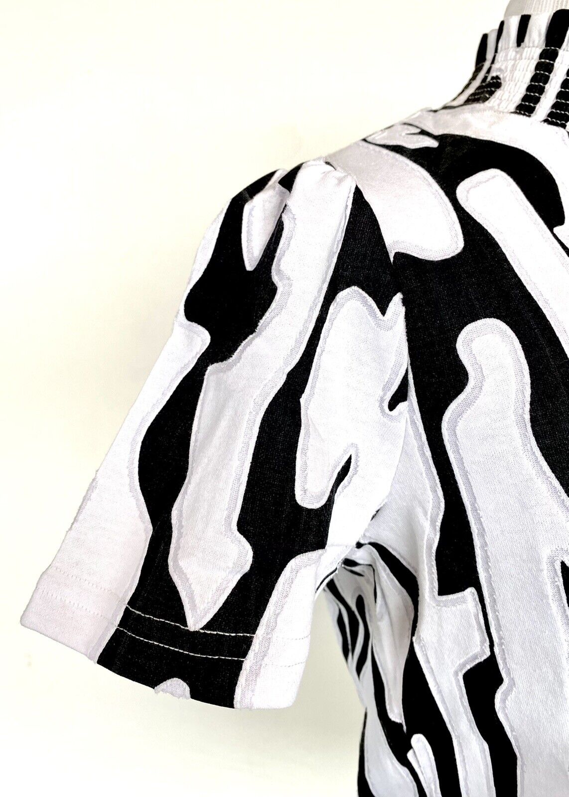 checkhers textured puff sleeve top Smocked Neck Retail $55 Price $38 M