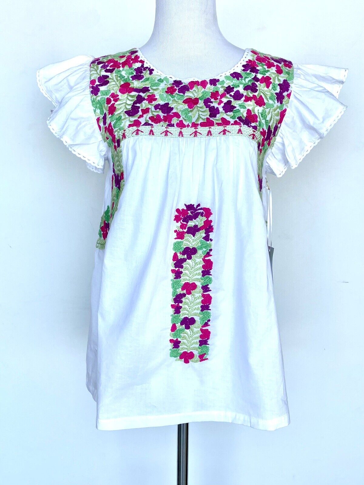 NWT J Marie embroidered Maria Top size S Retail $106 Price $56 ￼