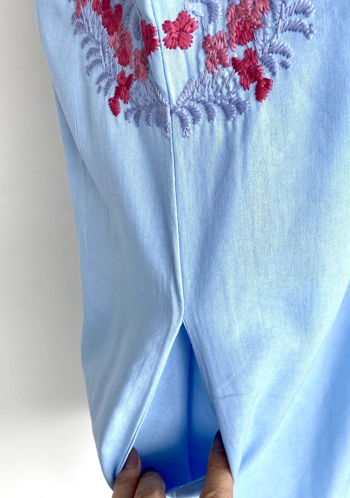 J Marie embroidered Raelyn Dress size XS Retail $116 Price $65 Cotton Linen Mix