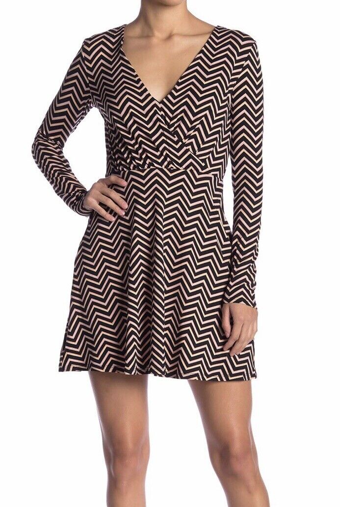 Love Fire Stretchy Chevron Stripe Long Sleeve Dress Size S NWT $32
