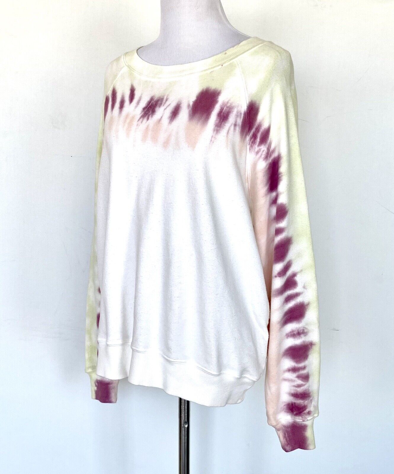WILDFOX Sweatshirt Aloe Edge Dye Retail $128 Price $54 XS Soft