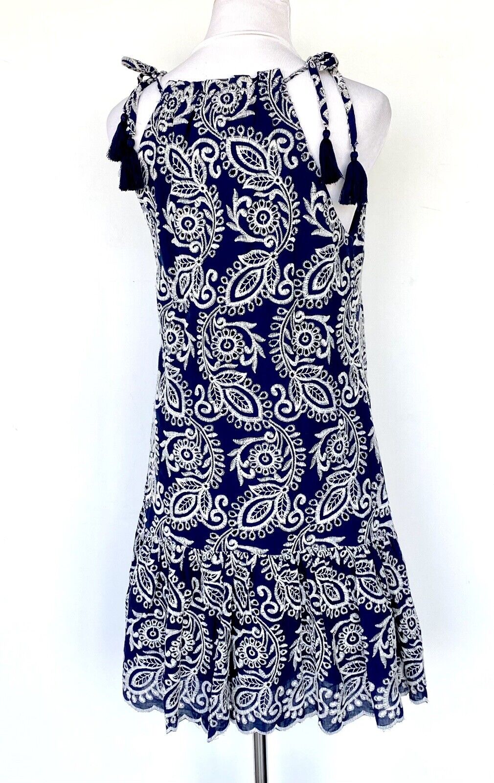 Taylor Blue White Embroidered Dress. NWT Size 6 Retail $138 Price $68 Ruffle Hem