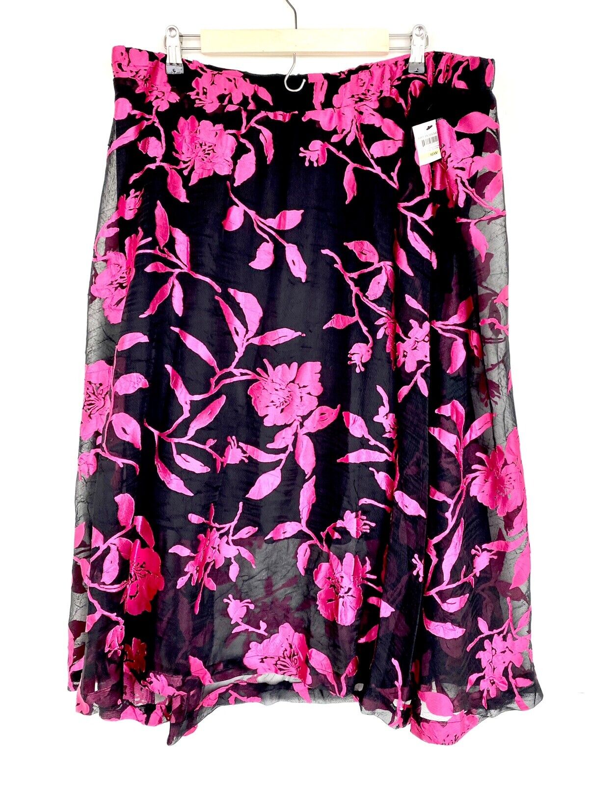 Alfani black & pink floral burnout skirt 18X Retails $89.50 Price 49 Chiffon