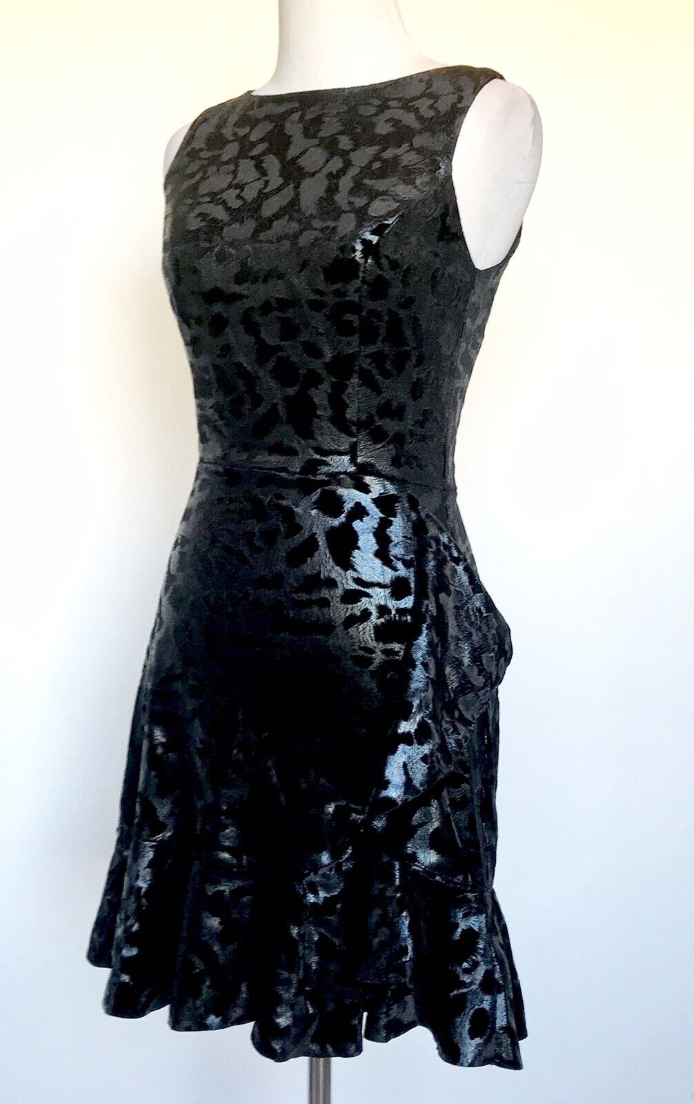 Aqua NWT Dress Black Velvet Ruffle Skirt Stretch Dress XS Retail $88 Price $42