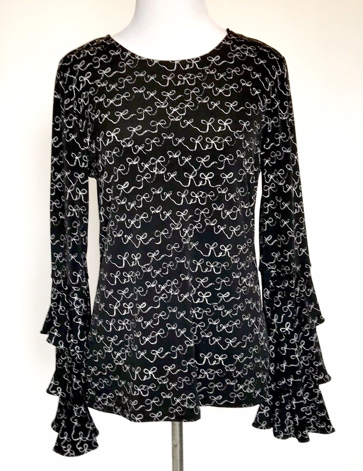 CeCe Tiered Ruffle Bell Sleeve Stretch Top Black & White Top XS Price $25 NWT