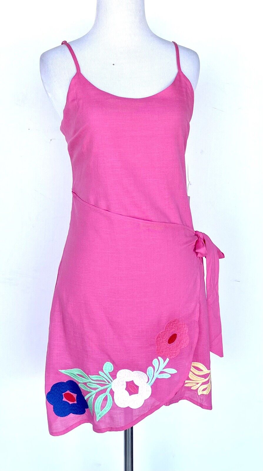 J Marie Pink embroidered  Marta Dress size XS Retail $84 Price $48 NWT