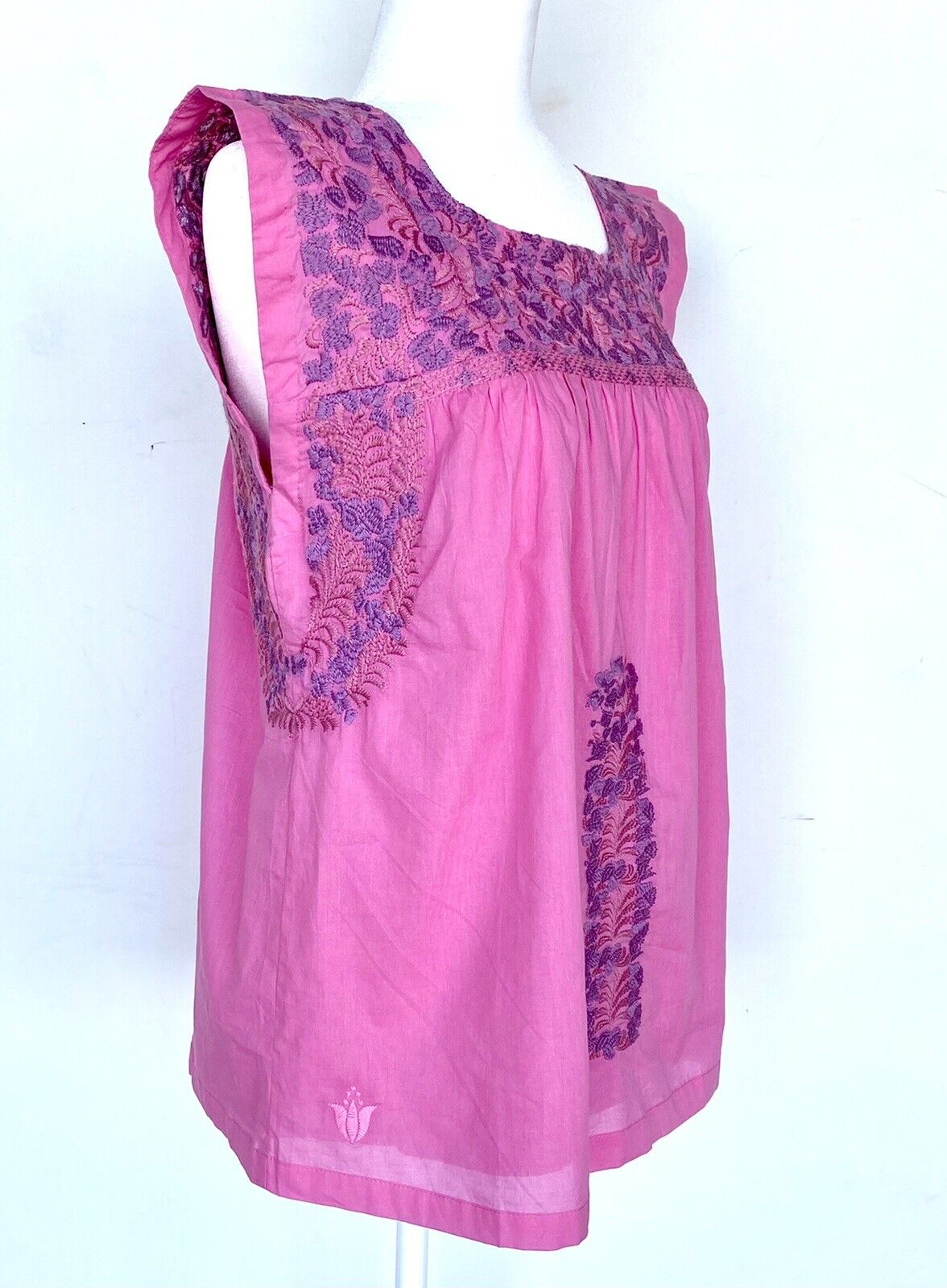 NWT J Marie embroidered Steph Top size S Retail $102 Price $56 Pink