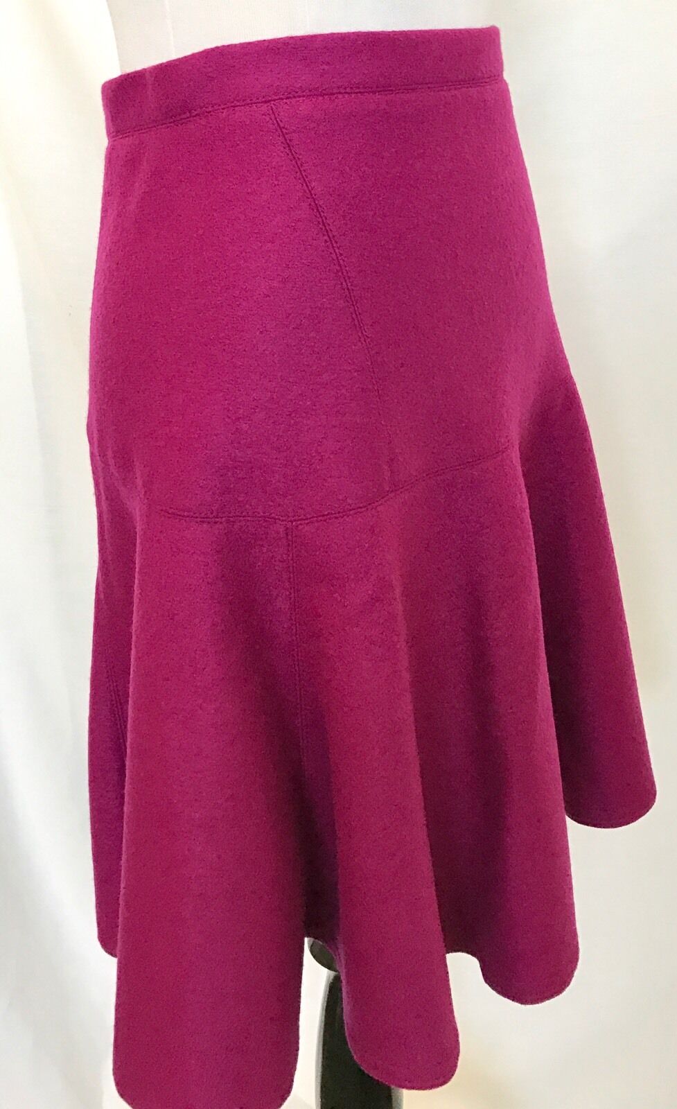 Carolina Herrera  Wool Purple Skirt NWT Retail $445 Price $170 Size 2