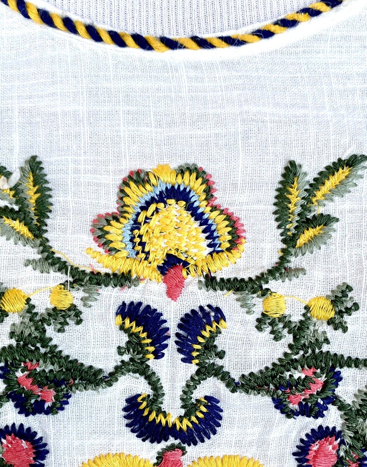 Max Studio Embroidered Muslin Cotton Tunic Size XS Retails $98 Price $38 NWT