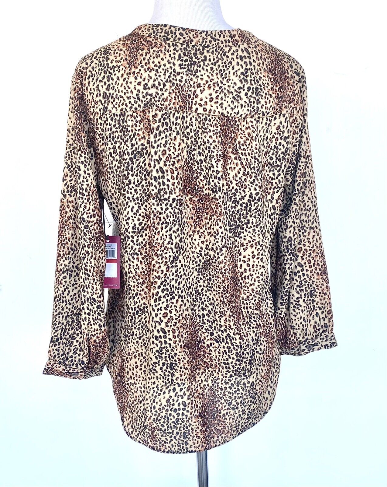 Vince Camuto Animal Print LS Blouse Size XS Retail $99 Price $49