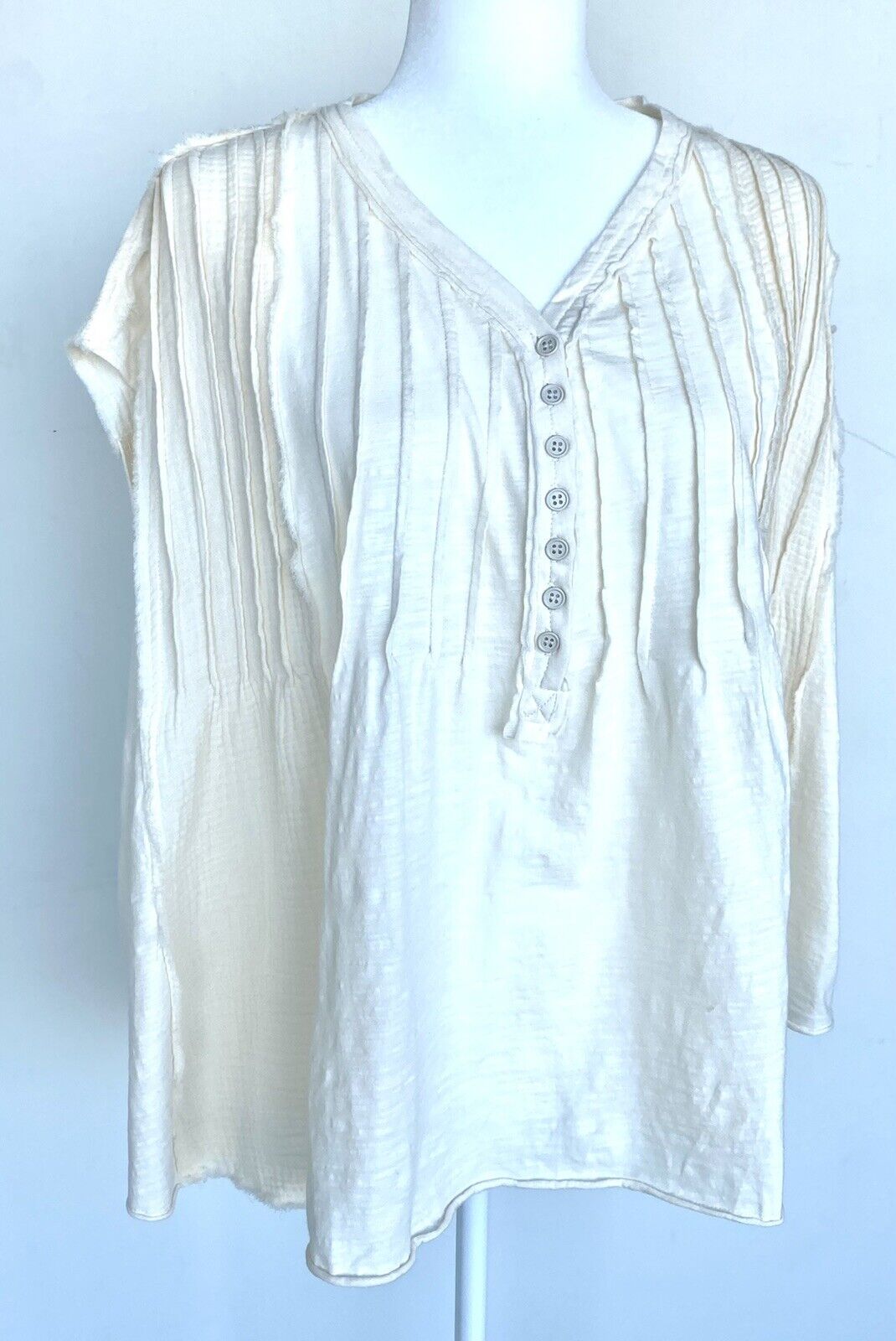 Oli & Hali oversized ivory Raw Edge cotton blouse Price $46 Small