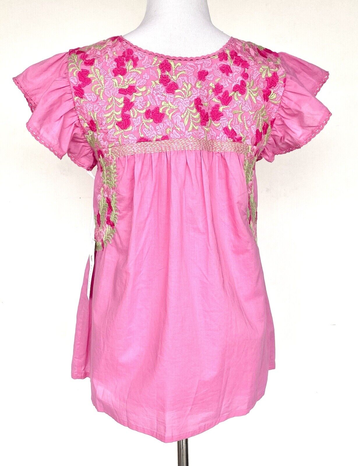 NWT J Marie embroidered Kehlani Top size M Retail $106 Price $53 pink