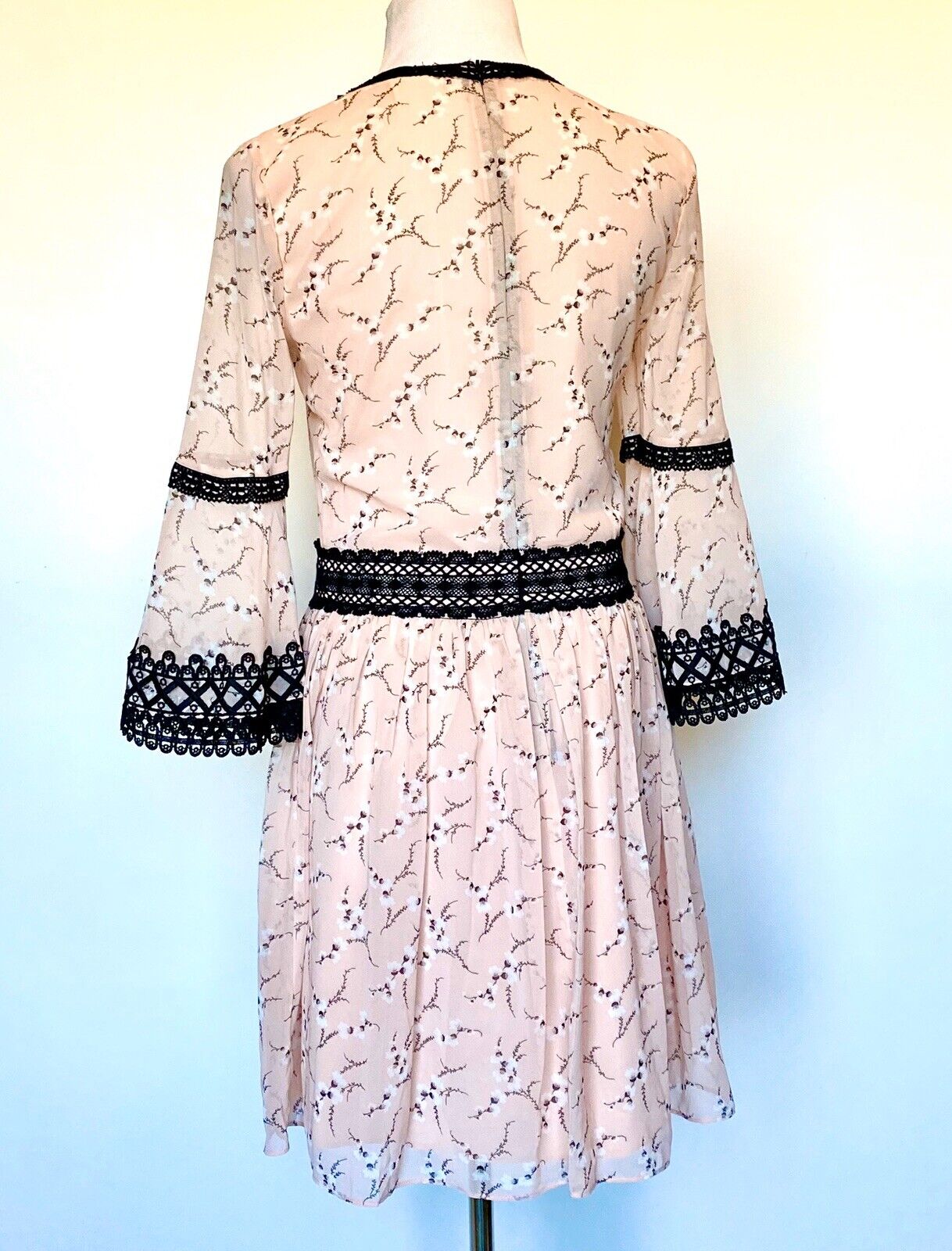 Le Gali Pink & Black Crochet Edge Cocktail Dress XS Retail $179 Price $54 NWT